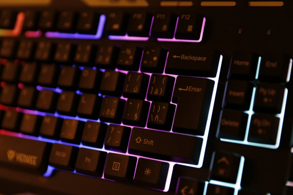 Klawiatura YKB 3200 Shadow metalowa, podświetlenie LED